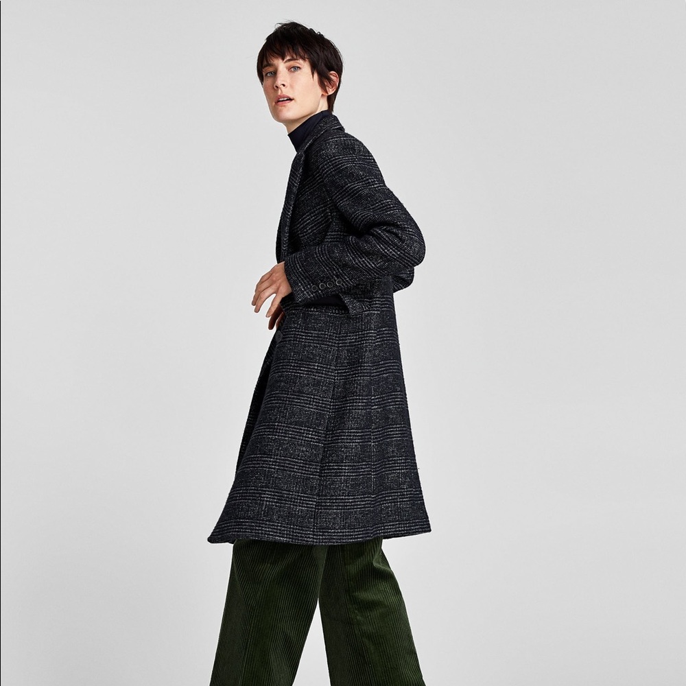 Statement coat - Picture 3 of 8